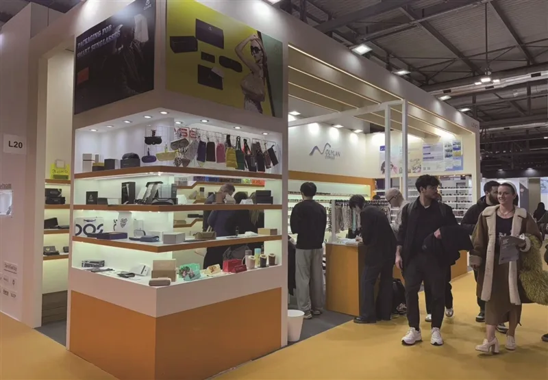 179家企业5700平方米展区 温企成米兰光学眼镜展“第一大团”