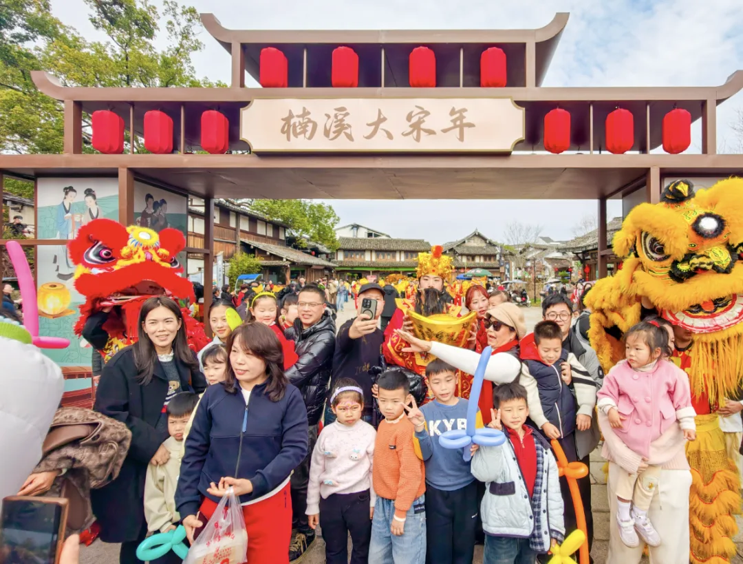 新春走基层 | 来楠溪江过大宋年！“年韵·丽水街”沉浸式解锁宋韵年俗