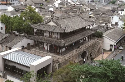 看热播剧 探千年遗存钱氏子城墙