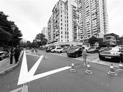 鹿城吕浦社区“三方议事”破解停车难 居民齐点赞