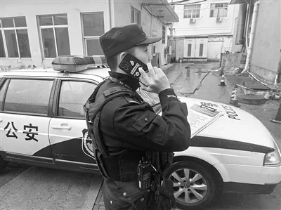 记者跟着反诈民警上门劝阻 最怕受害者帮着骗子“骗”警察