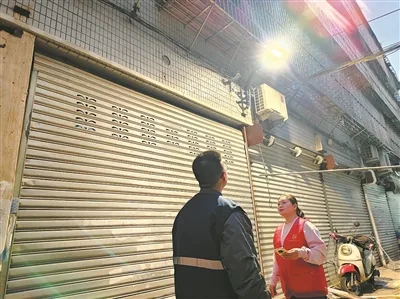 一盏暖心的灯：睦光计划点亮老小区“盲区”