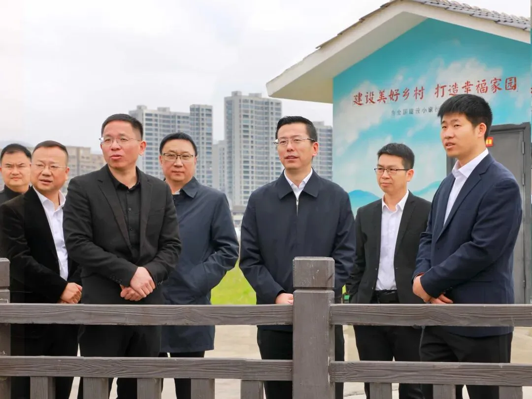 鹿城区委书记张崇波调研群众身边不正之风和腐败问题集中整治工作