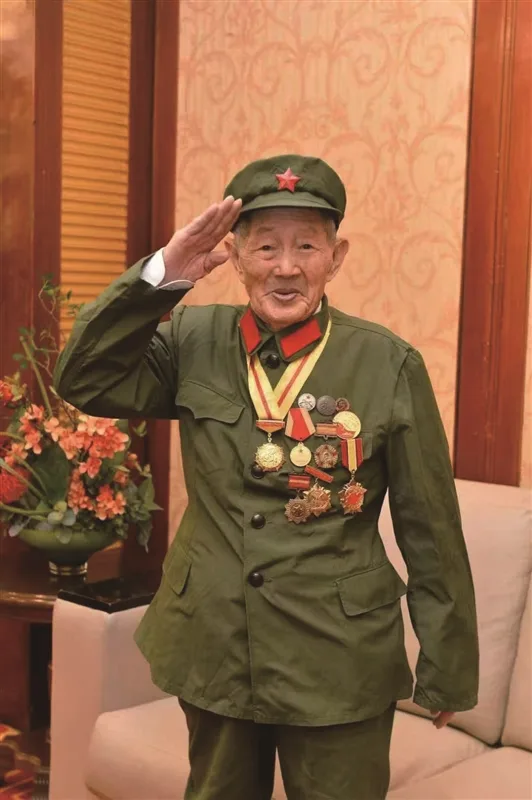 100岁于爷爷的“铁血丹心”