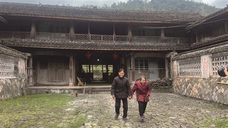 一对200岁的“神仙眷侣”