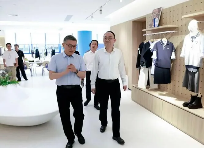 平阳县委书记孟晓斌开展助企服务活动