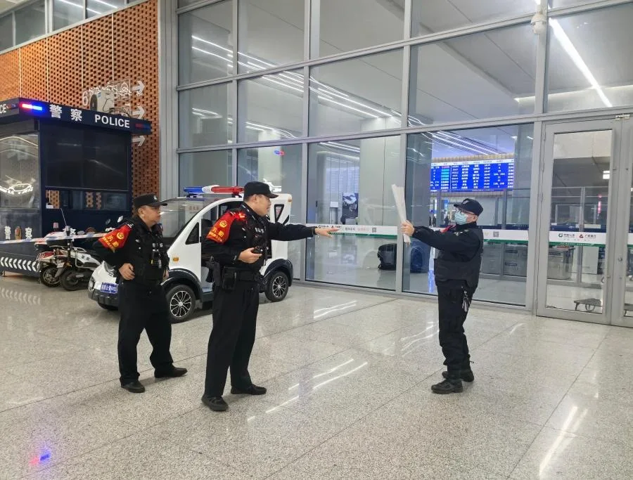 “小榕树”下的五代铁警：用心用情守护春运归途