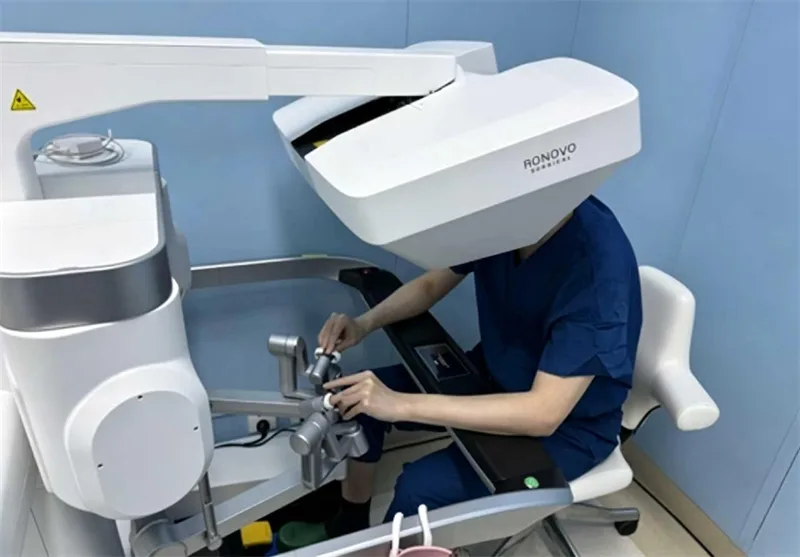 全球首例！福建医生操刀国产分体式手术机器人完成肝门胆管癌高难度手术