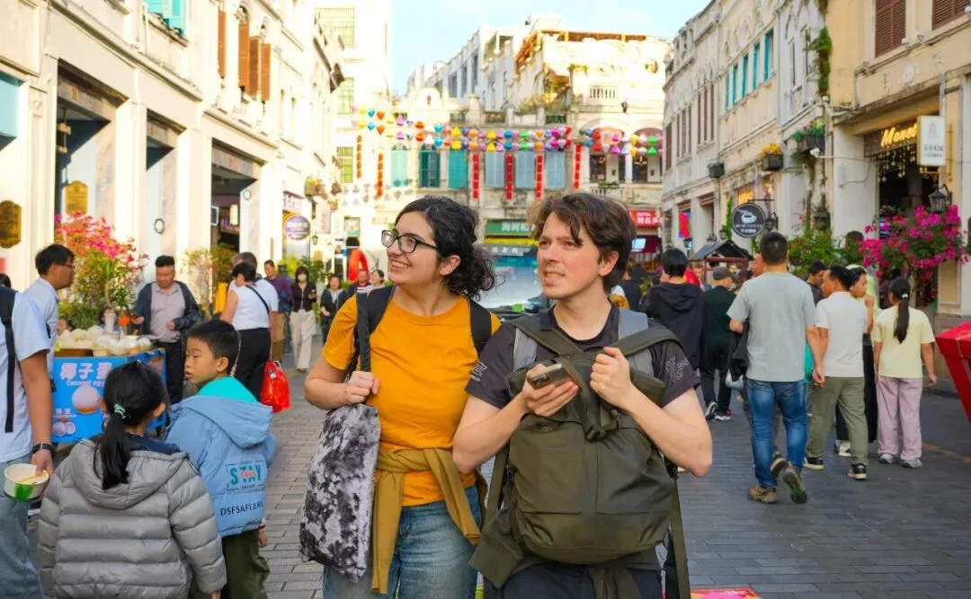 经济热点快评丨“寻年之约”中，看见一个蒸蒸日上的中国