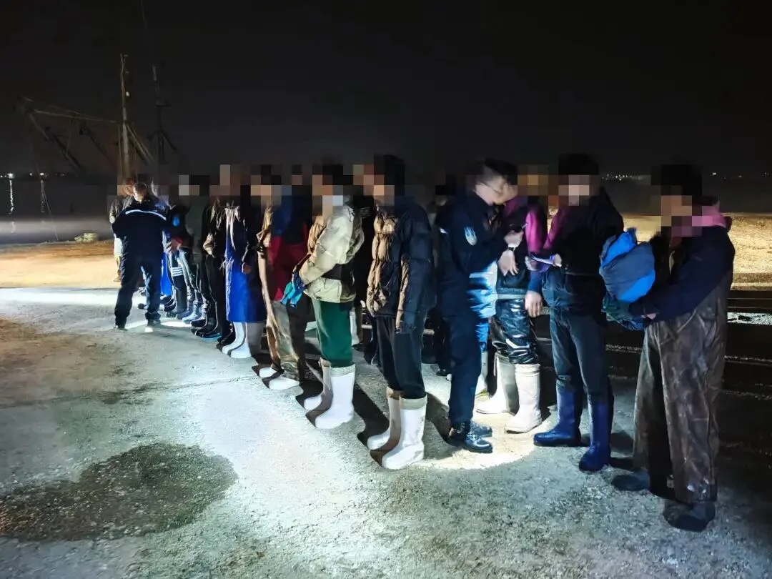 烟台成功查获一起重大海上走私海产品案