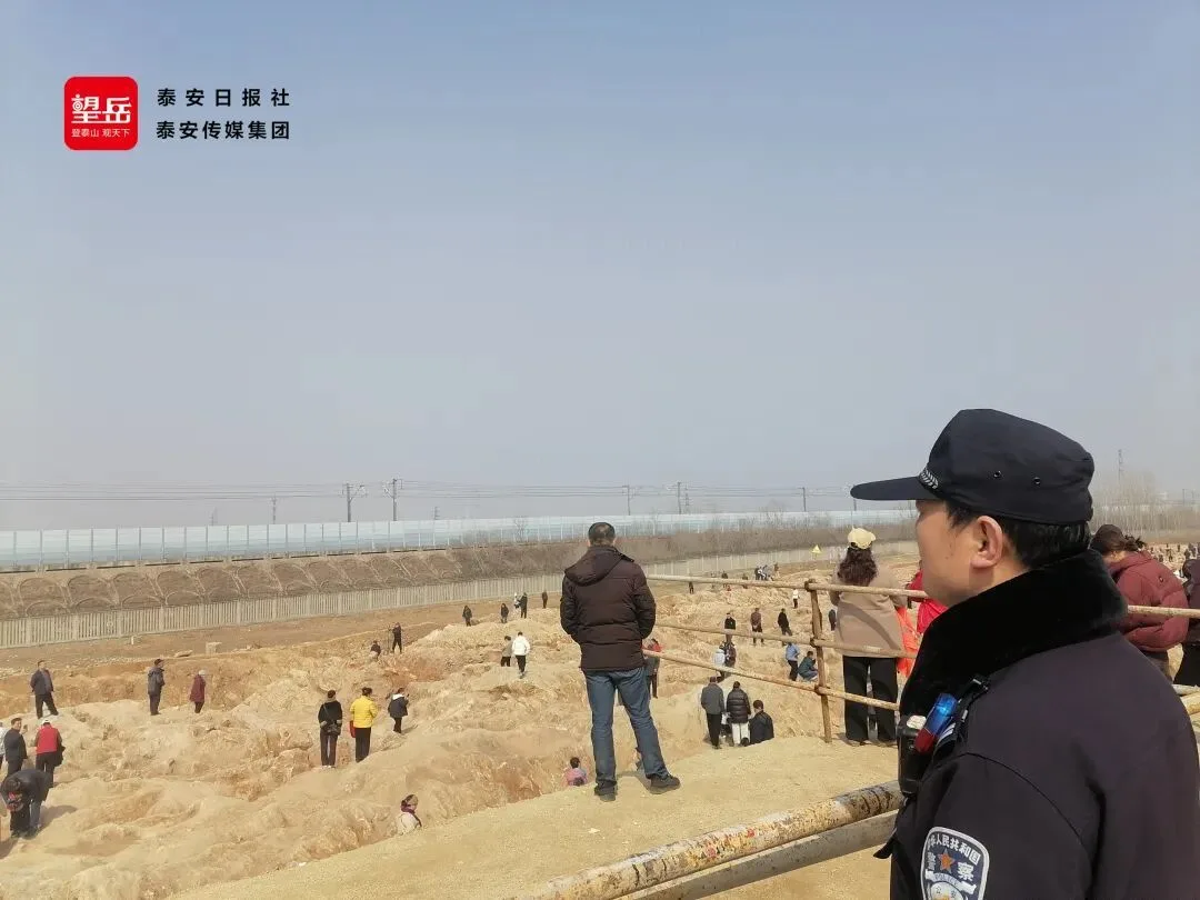 济枣高铁宁阳东站施工现场，这片“石海”火了！泰安站派出所民警提醒→