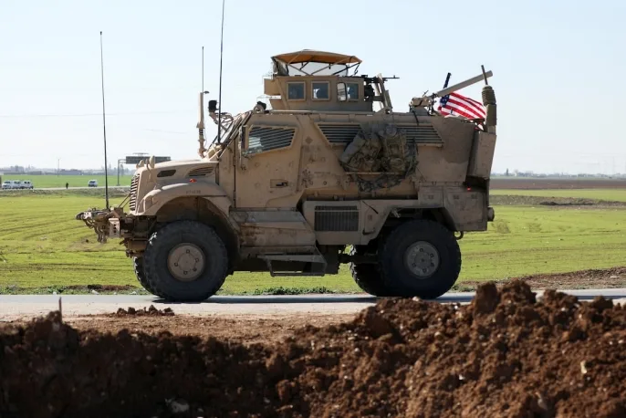 现场画面！外媒爆：美军从其在叙利亚东北部最大基地撤离