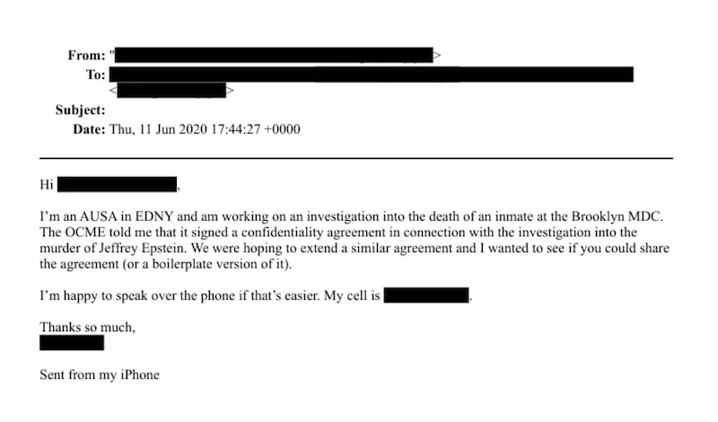 美媒曝光解封邮件：爱泼斯坦被官宣“自杀”后很长时间内，其死因疑仍被作为“谋杀案”调查