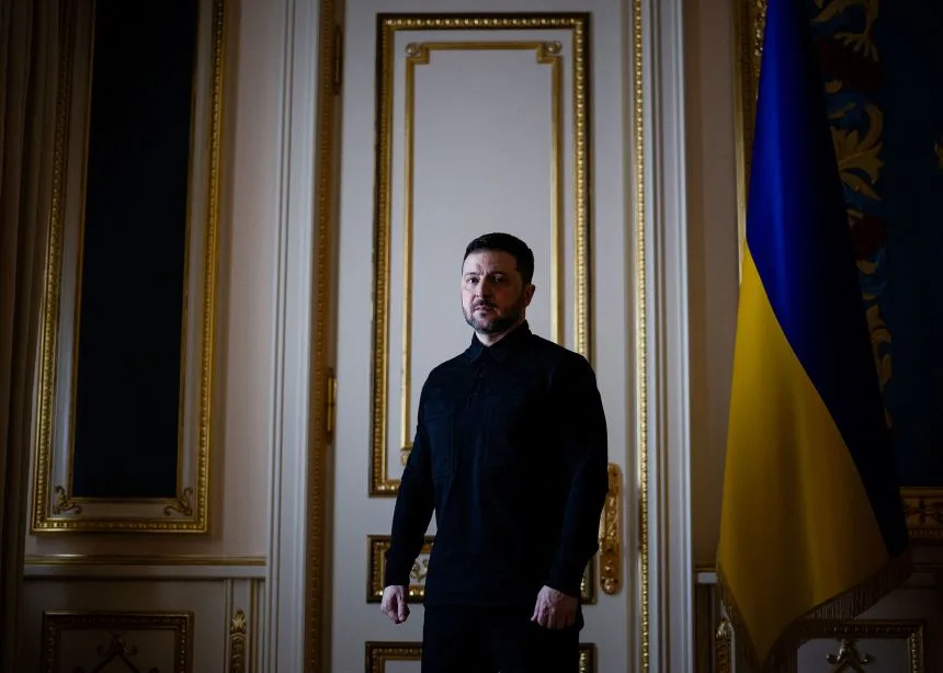 俄乌冲突爆发四周年之际，泽连斯基喊话特朗普：站在我们这边