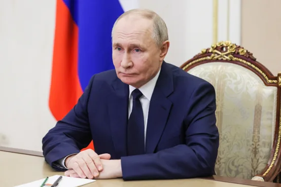 俄媒：按照普京指示，俄紧急情况部派伊尔-76运输机接回俄驻以色列外交人员