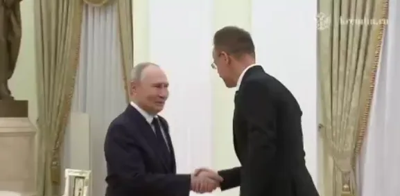 普京会见匈牙利外长 双方讨论能源安全等问题