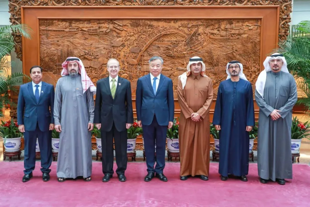 外交部副部长苗得雨集体会见海合会国家驻华使节