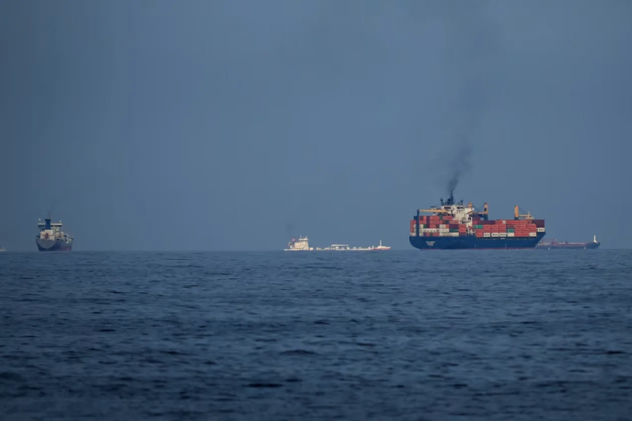 特朗普呼吁多国派遣军舰在霍尔木兹海峡护航，法、日、韩、英四国回应