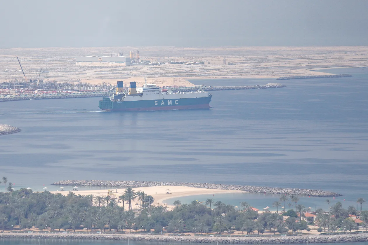 向多国发出呼吁但未收获支持回应，美国求助重开霍尔木兹海峡