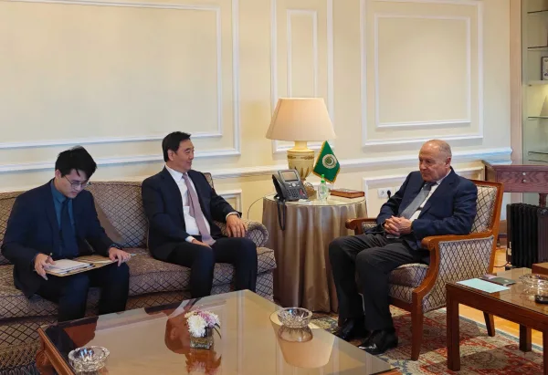 中国政府中东问题特使翟隽会见阿盟秘书长盖特