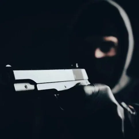 游戏厅枪声，拉响警报！