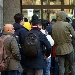 记住这些人的脸，切勿接近他们！