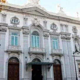 【欧浪】男子伪造住宅被盗案，企图向保险公司索赔逾25万欧元，被法院判刑